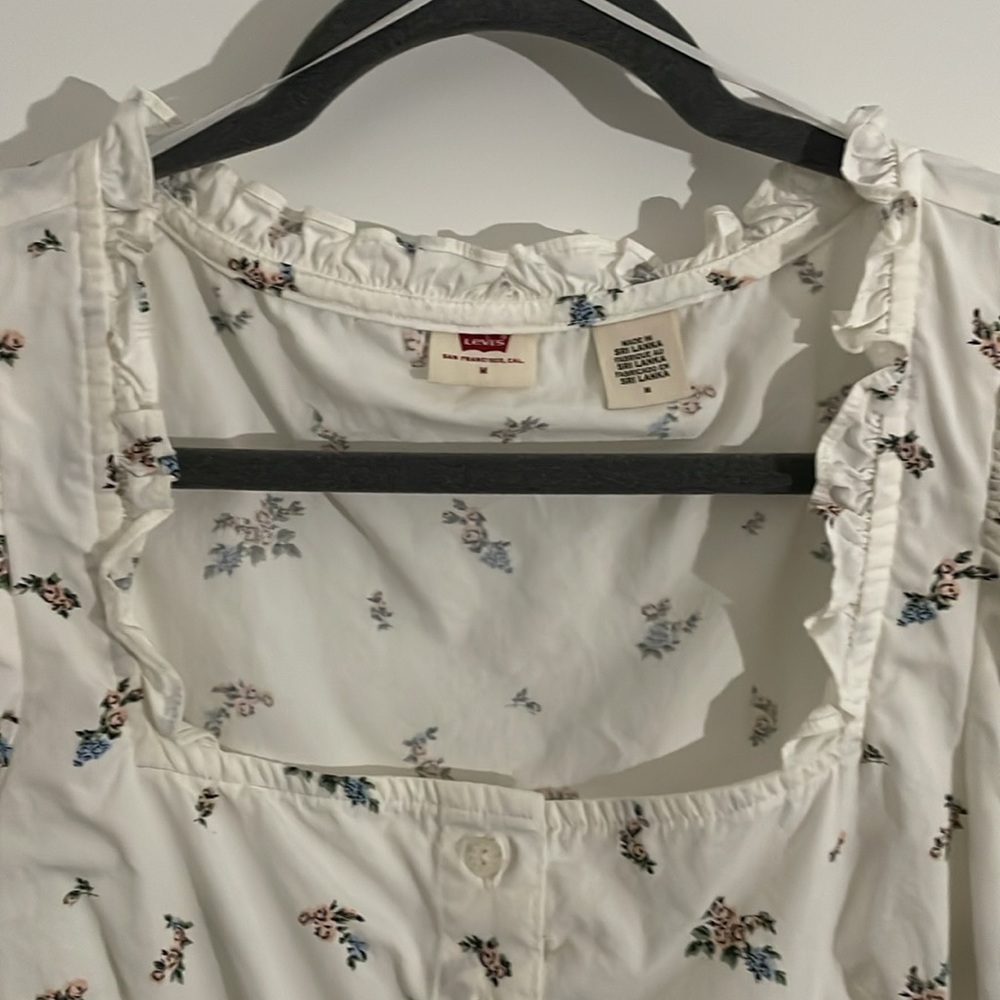 Levi’s Peasant Top - Picture 3 of 4